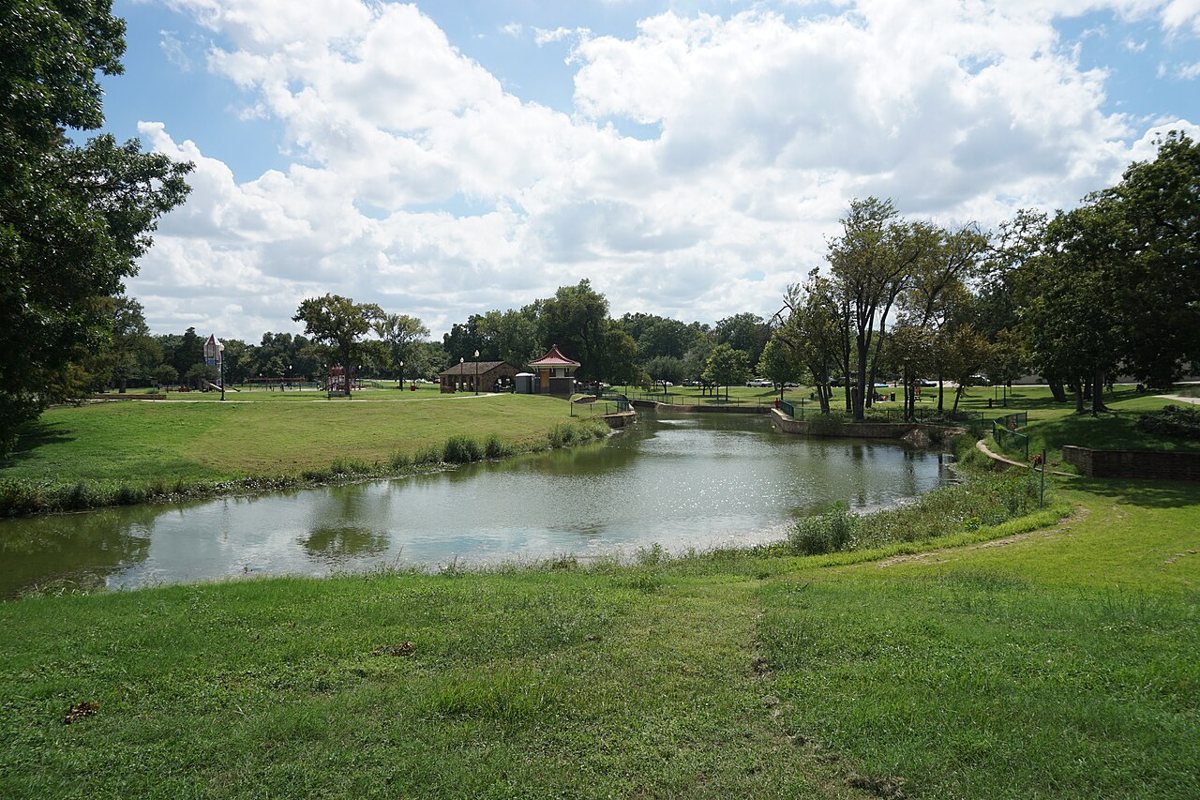 walking path around the water at Lake Cliff Park near Bishop Arts